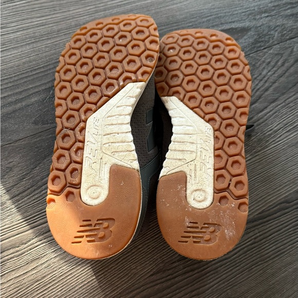 Women’s 247 rev lite new balance - gray size 8 - Picture 6 of 6